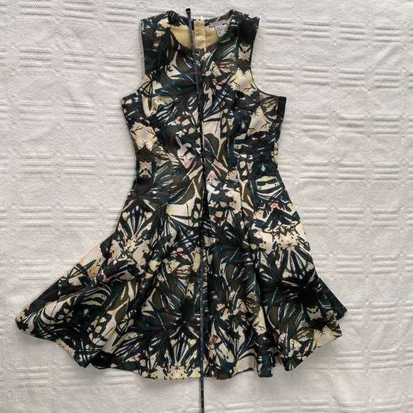 H&M Peplum Structured Dress  |  Size 10 - Picture 8 of 10